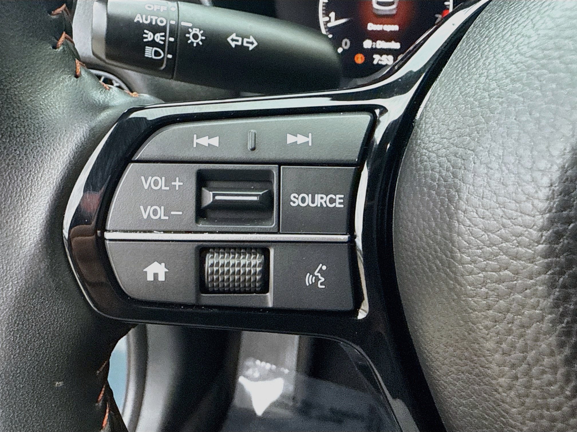 Used 2025 Honda HR-V Sport image 35