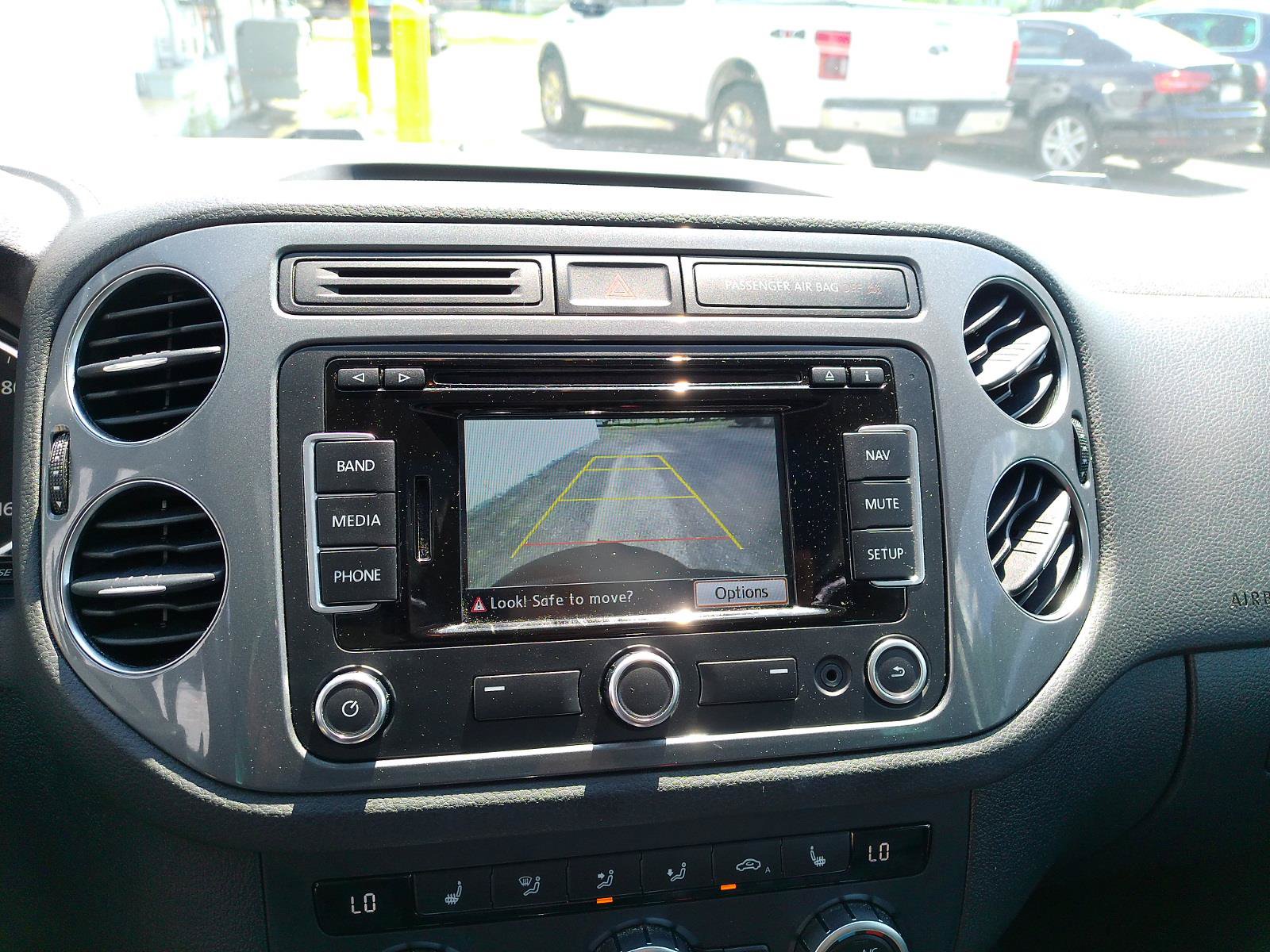 Used 2013 Volkswagen Tiguan SEL AWD/4WD image 16