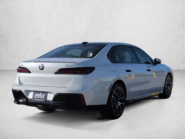Used 2025 BMW 740i xDrive w/ Premium Package AWD/4WD image 5