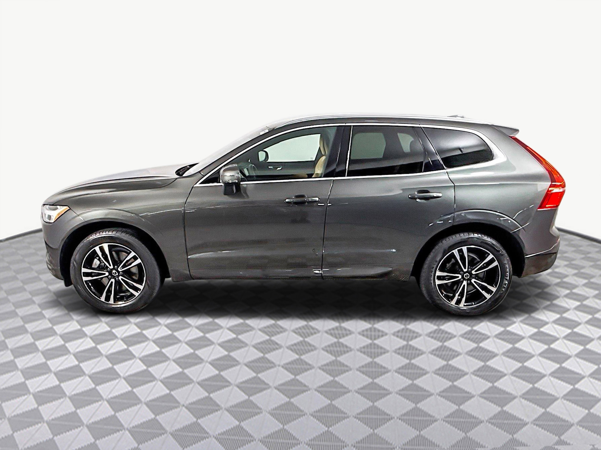 Used 2020 Volvo XC60 T6 Momentum image 6
