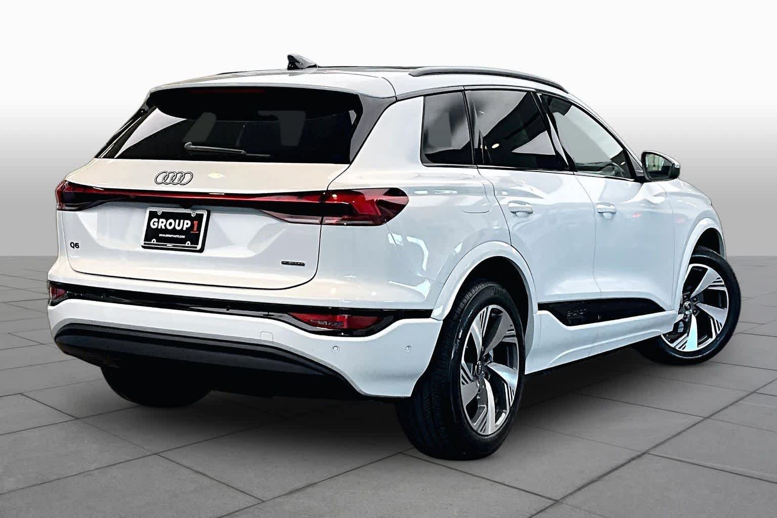 Used 2025 Audi Q6 e-tron Premium Plus w/ Premium Plus AWD/4WD image 12
