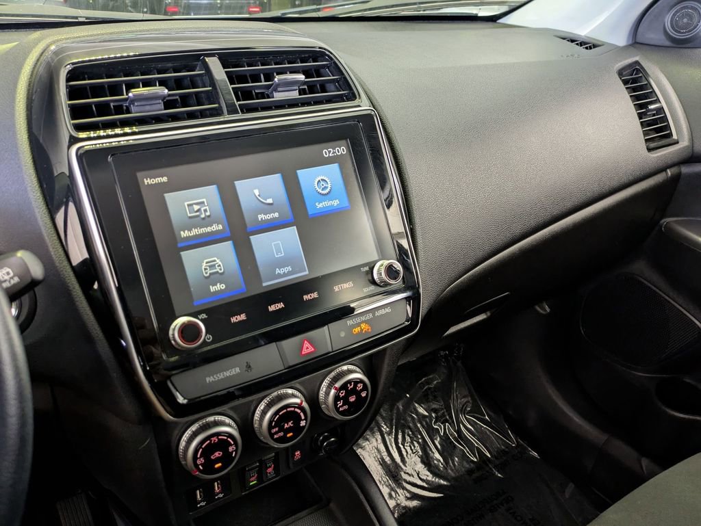 Used 2025 Mitsubishi Outlander Sport SE AWD/4WD image 15