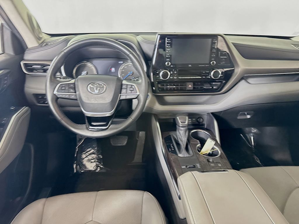 Certified 2022 Toyota Highlander Limited image 21