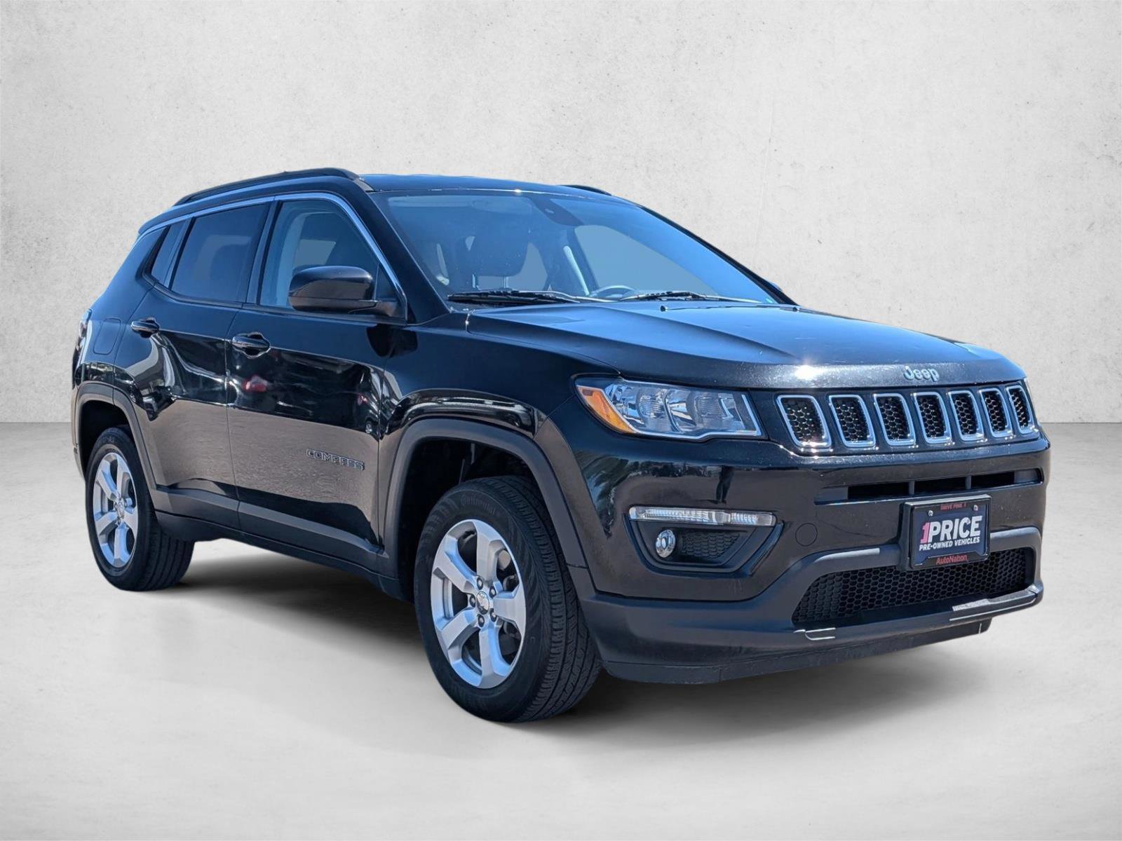 Used 2017 Jeep Compass Latitude AWD/4WD video 3