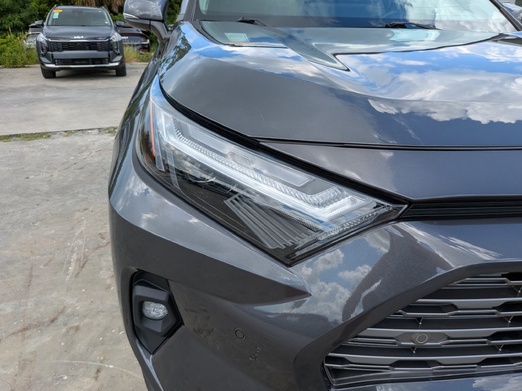 Used 2025 Toyota RAV4 Limited FWD image 10