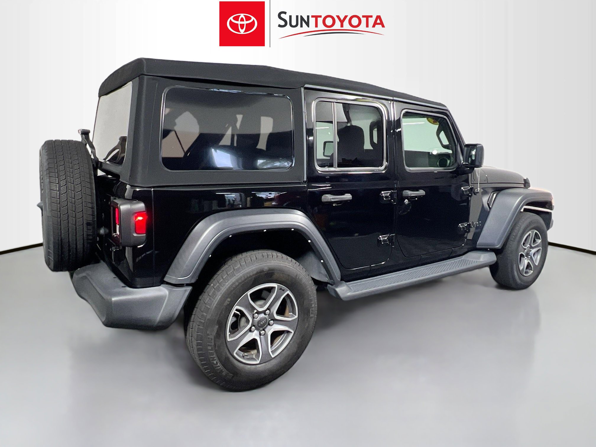 Used 2022 Jeep Wrangler Unlimited Sport AWD/4WD image 4