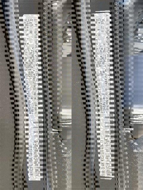 Used 2025 Jeep Grand Cherokee L Limited image 32