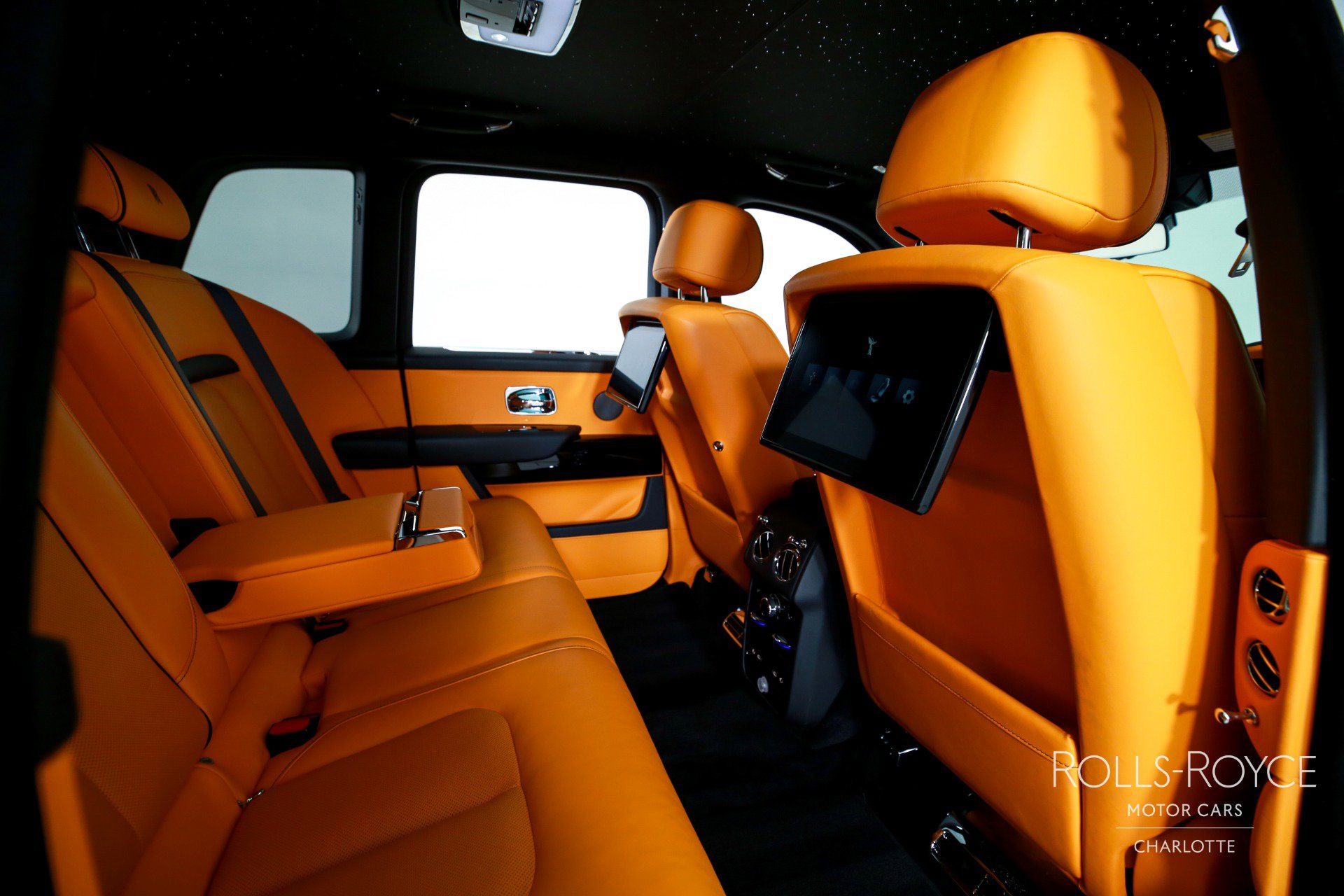 Certified 2025 Rolls-Royce Cullinan image 29