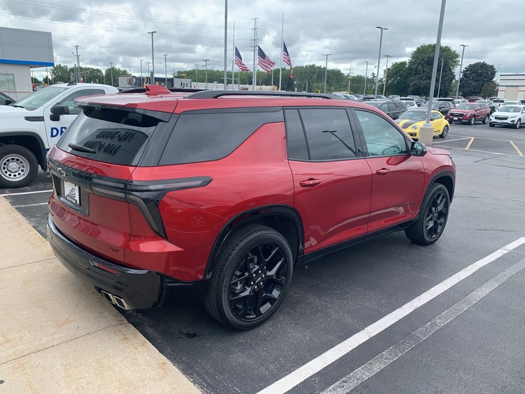 Used 2024 Chevrolet Traverse RS w/ LPO, Floor Liner Package image 6