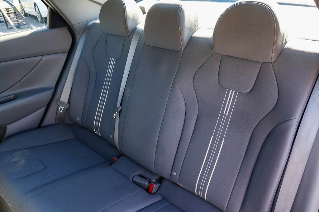 Used 2023 Hyundai Elantra SEL image 20