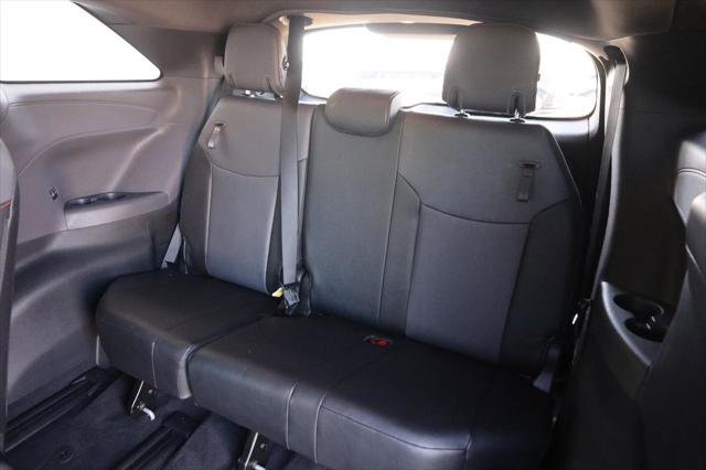 Certified 2023 Toyota Sienna XSE AWD/4WD image 12