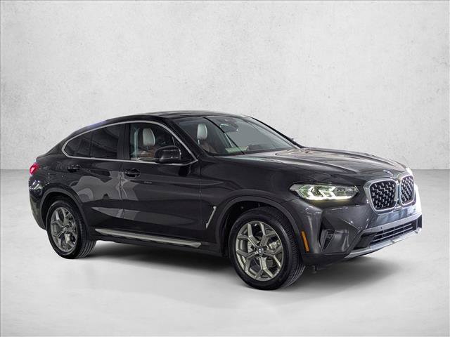 Used 2022 BMW X4 xDrive30i w/ Convenience Package AWD/4WD image 3