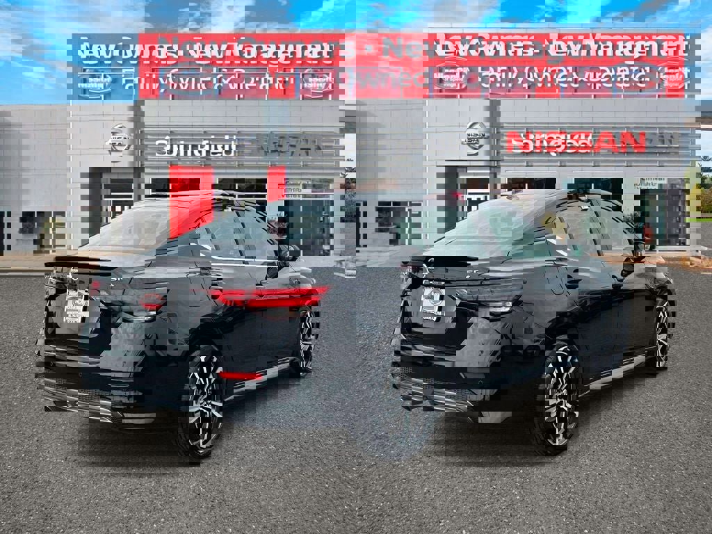 Used 2023 Nissan Sentra SR w/ SR Premium Package image 6