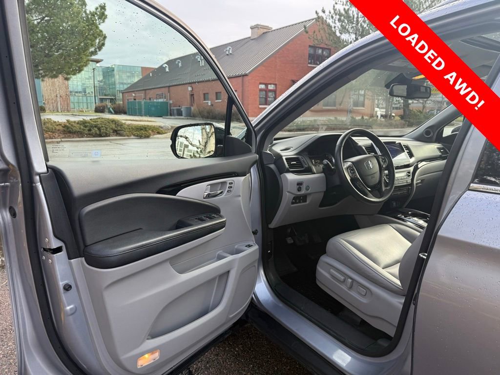 Used 2017 Honda Pilot Touring image 9
