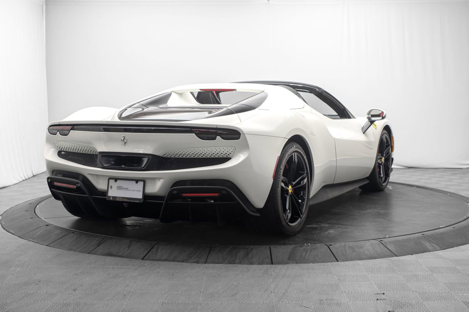Used 2025 Ferrari 296 GTS RWD image 3