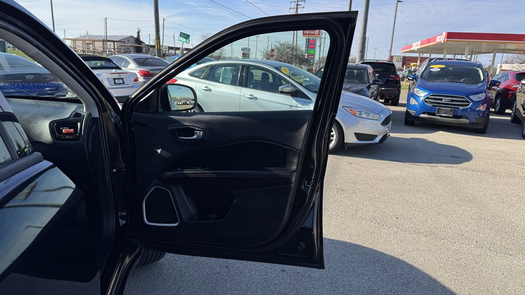 Used 2019 Jeep Compass Limited image 25