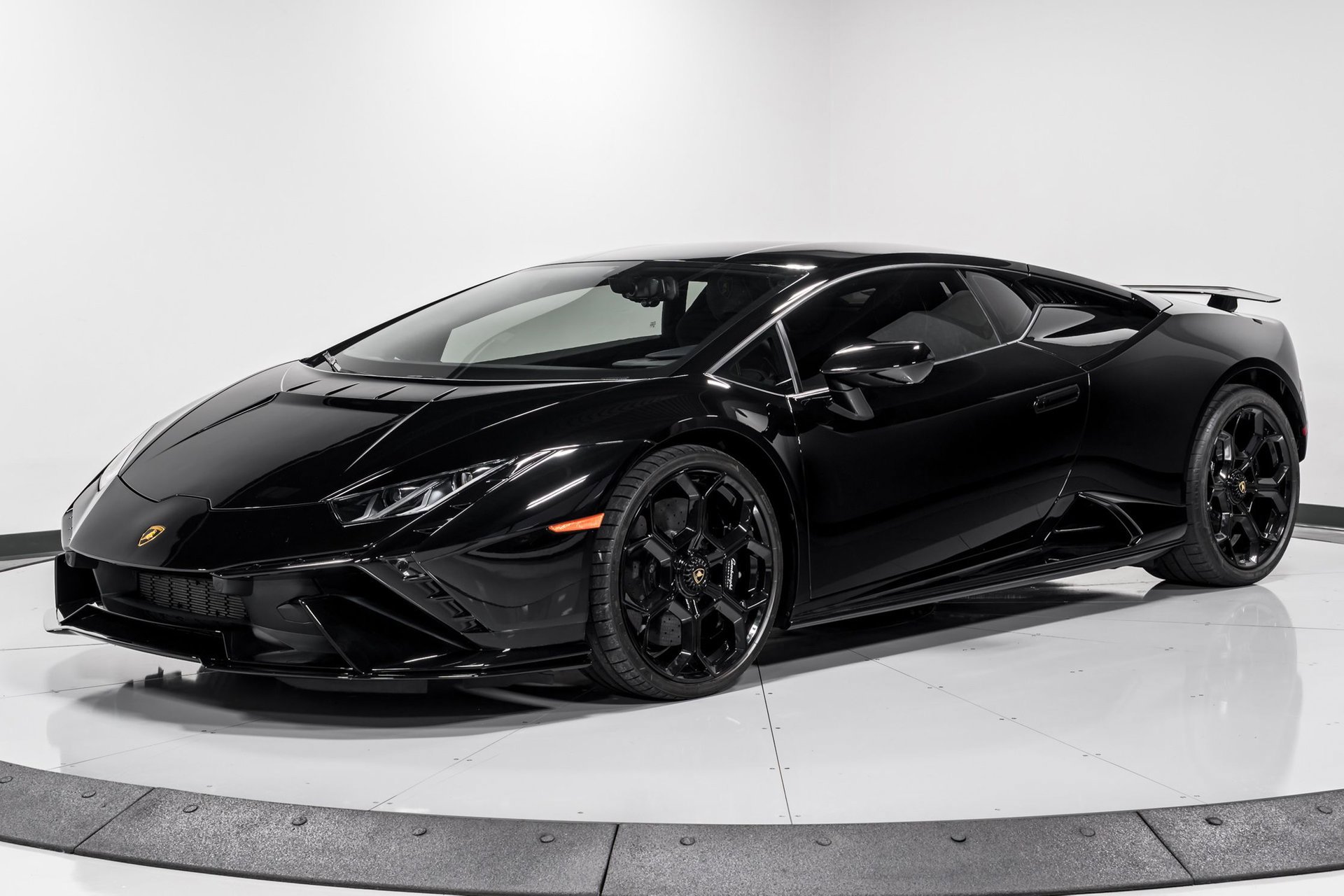 Used 2023 Lamborghini Huracan Tecnica image 7
