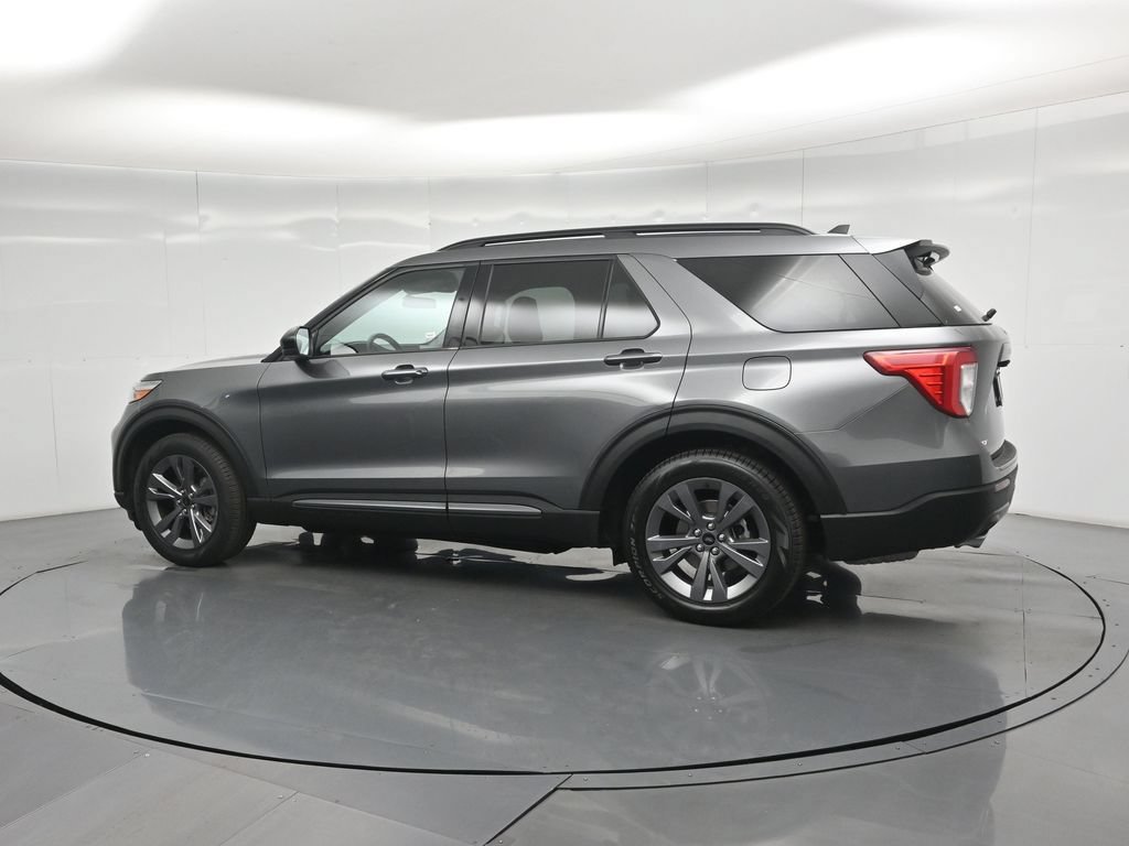 Certified 2023 Ford Explorer XLT w/ Equipment Group 202A RWD image 6