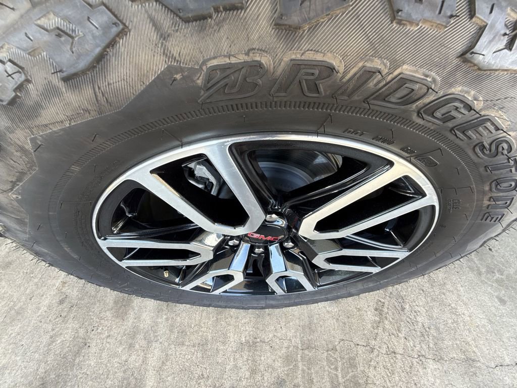 Certified 2025 GMC Sierra 1500 AT4 w/ Technology Package image 40