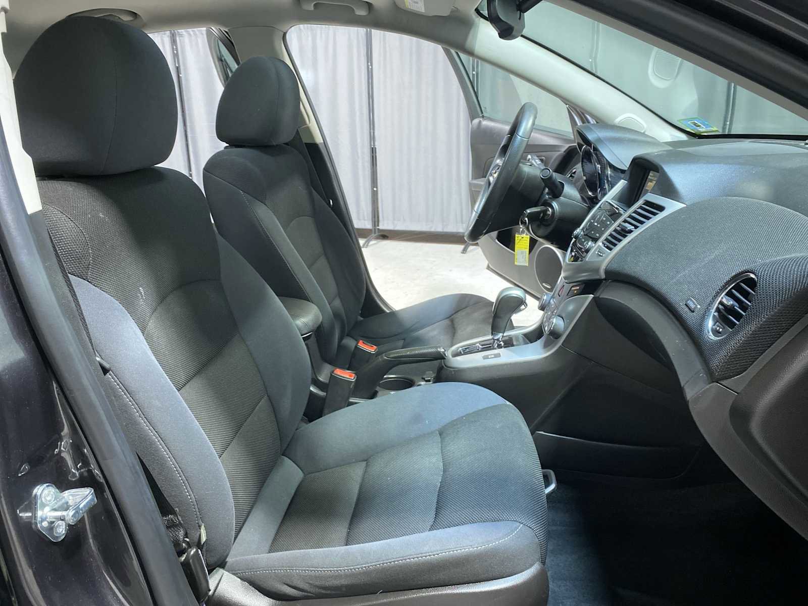 Used 2016 Chevrolet Cruze LT w/ Sun And Sound Package image 14