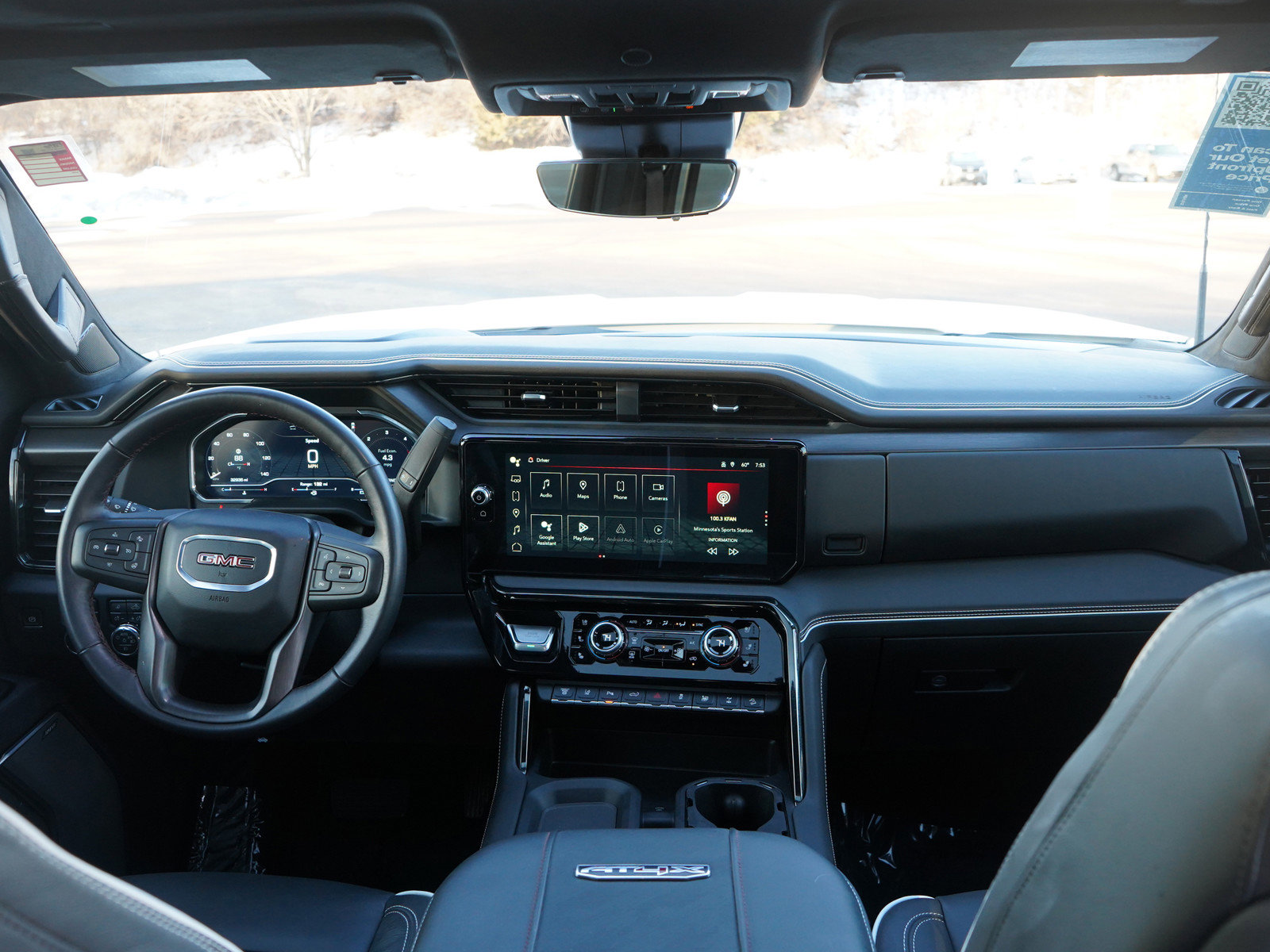 Used 2025 GMC Sierra 2500 AT4X image 14