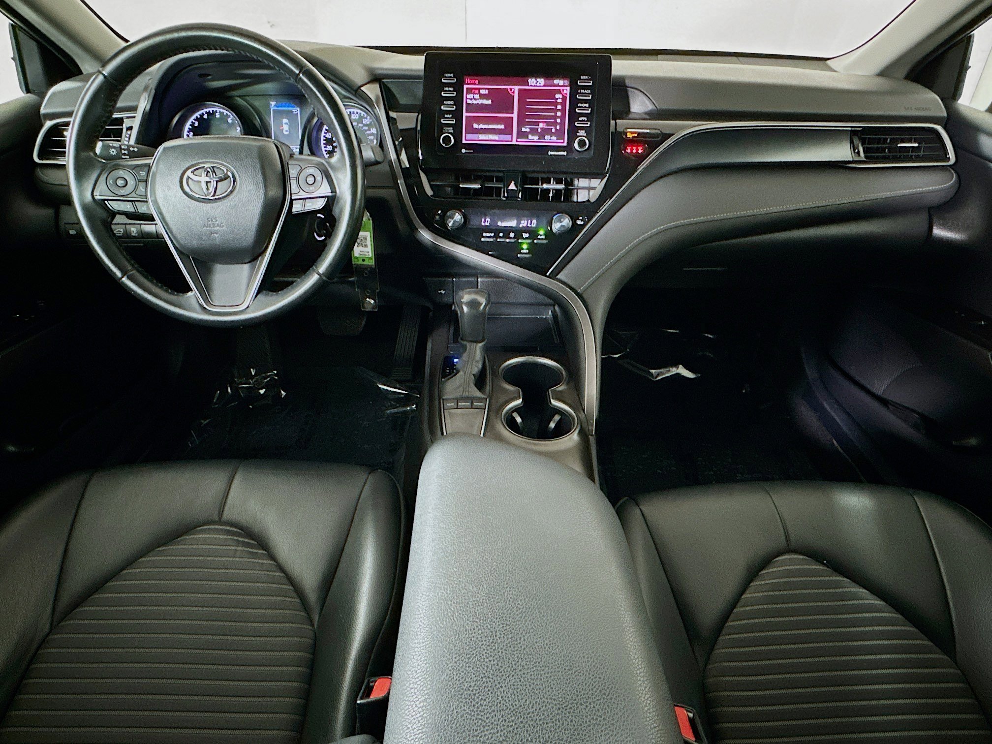 Used 2024 Toyota Camry SE image 26