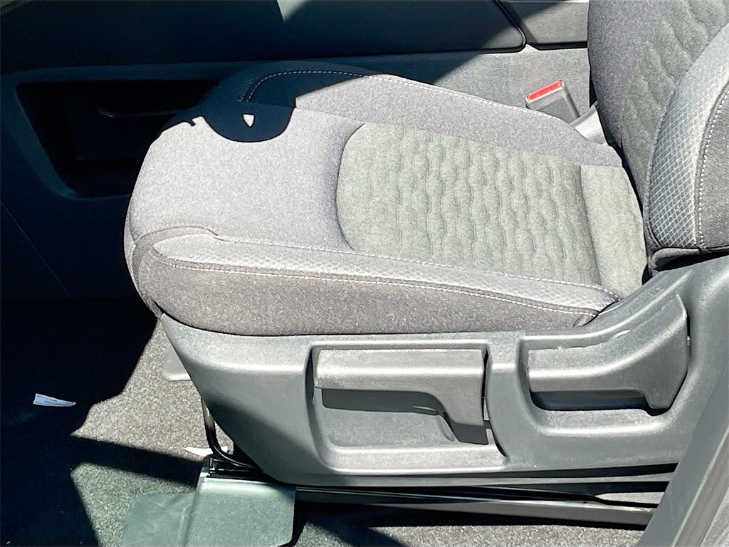 Certified 2025 Nissan Pathfinder S image 17