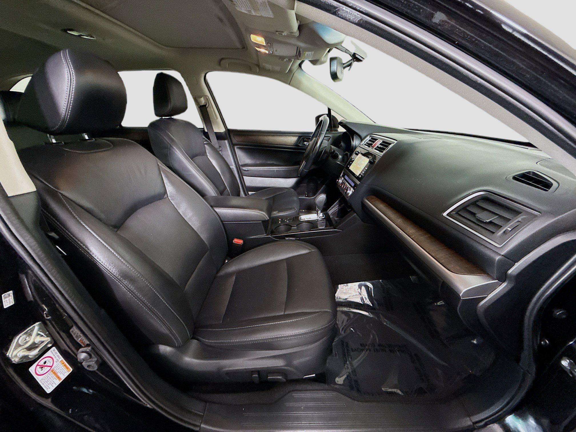 Used 2016 Subaru Outback 3.6R Limited image 29