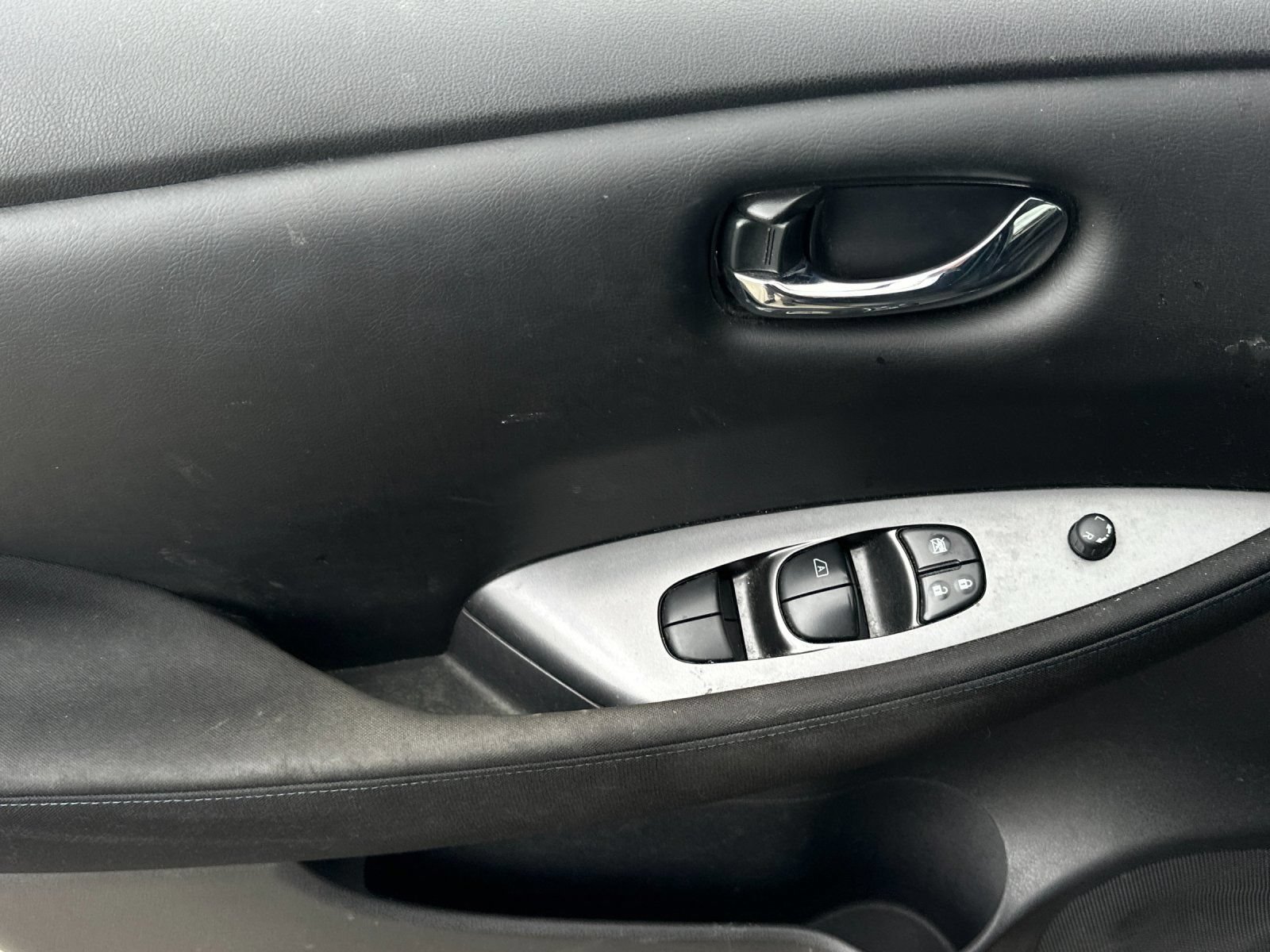 Used 2022 Nissan Leaf S FWD image 10
