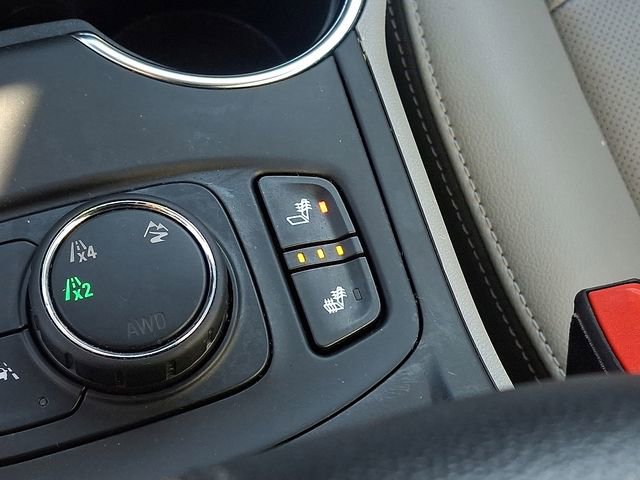 Used 2024 GMC Terrain SLT image 24