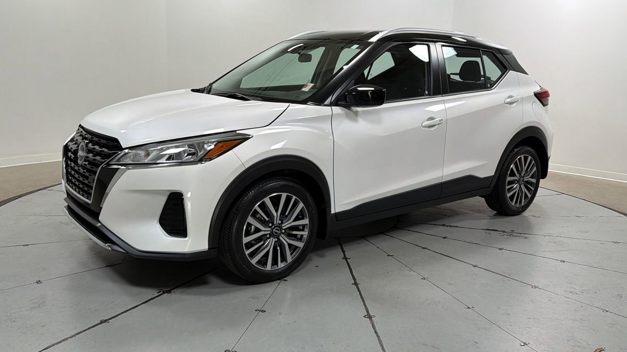 Used 2024 Nissan Kicks SV video 1