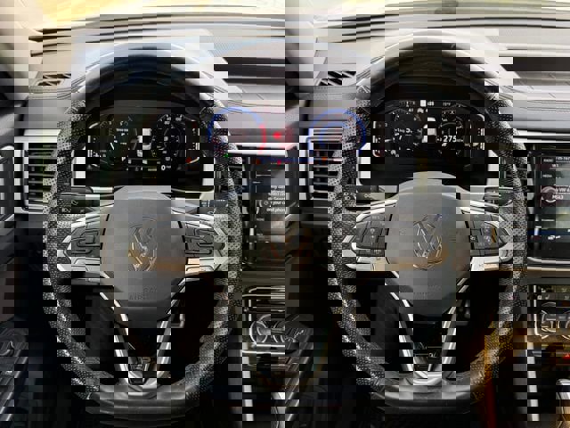 Used 2021 Volkswagen Atlas SEL R-Line image 17