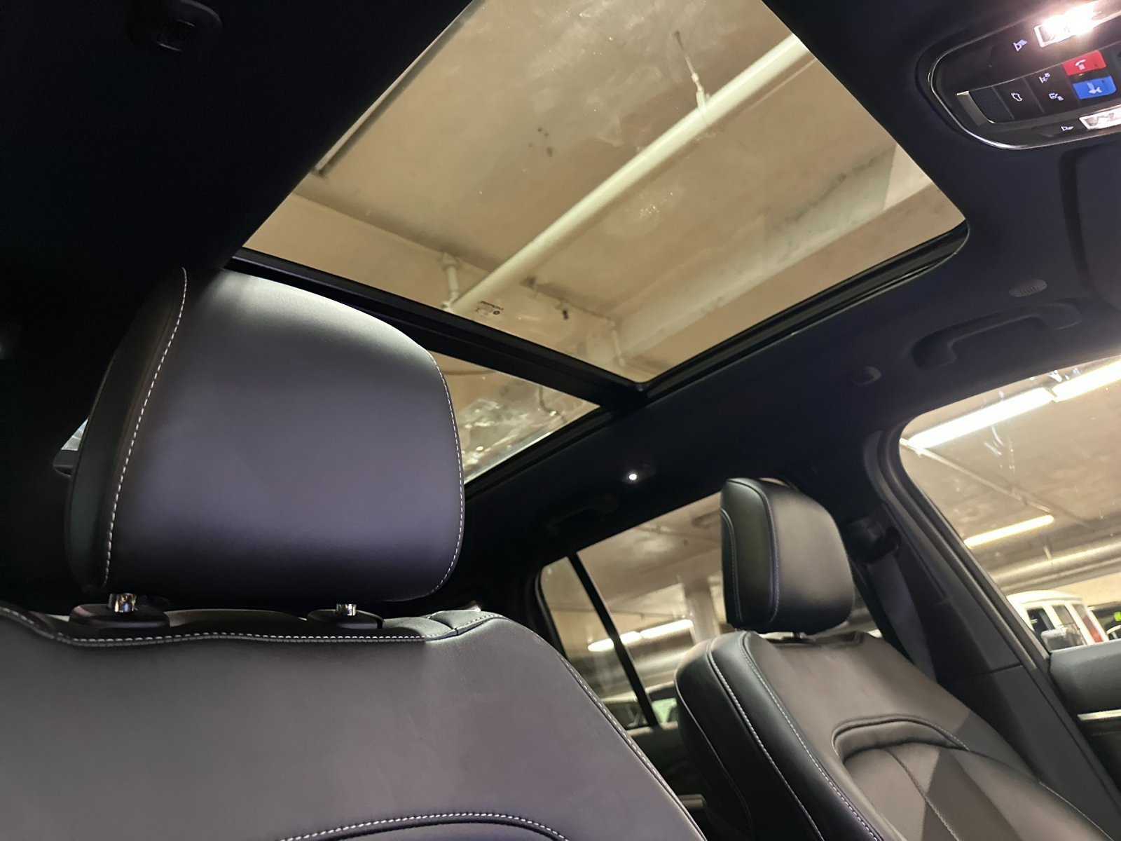 New 2026 Jeep Grand Cherokee Limited AWD/4WD image 16