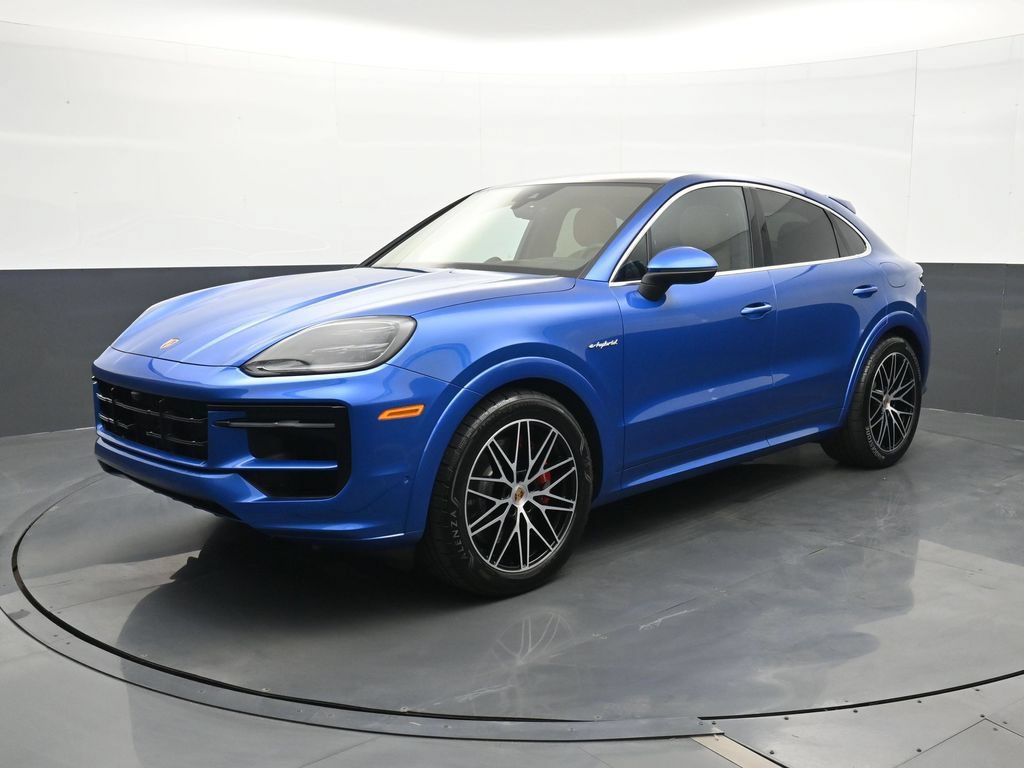 Certified 2025 Porsche Cayenne S AWD/4WD image 1