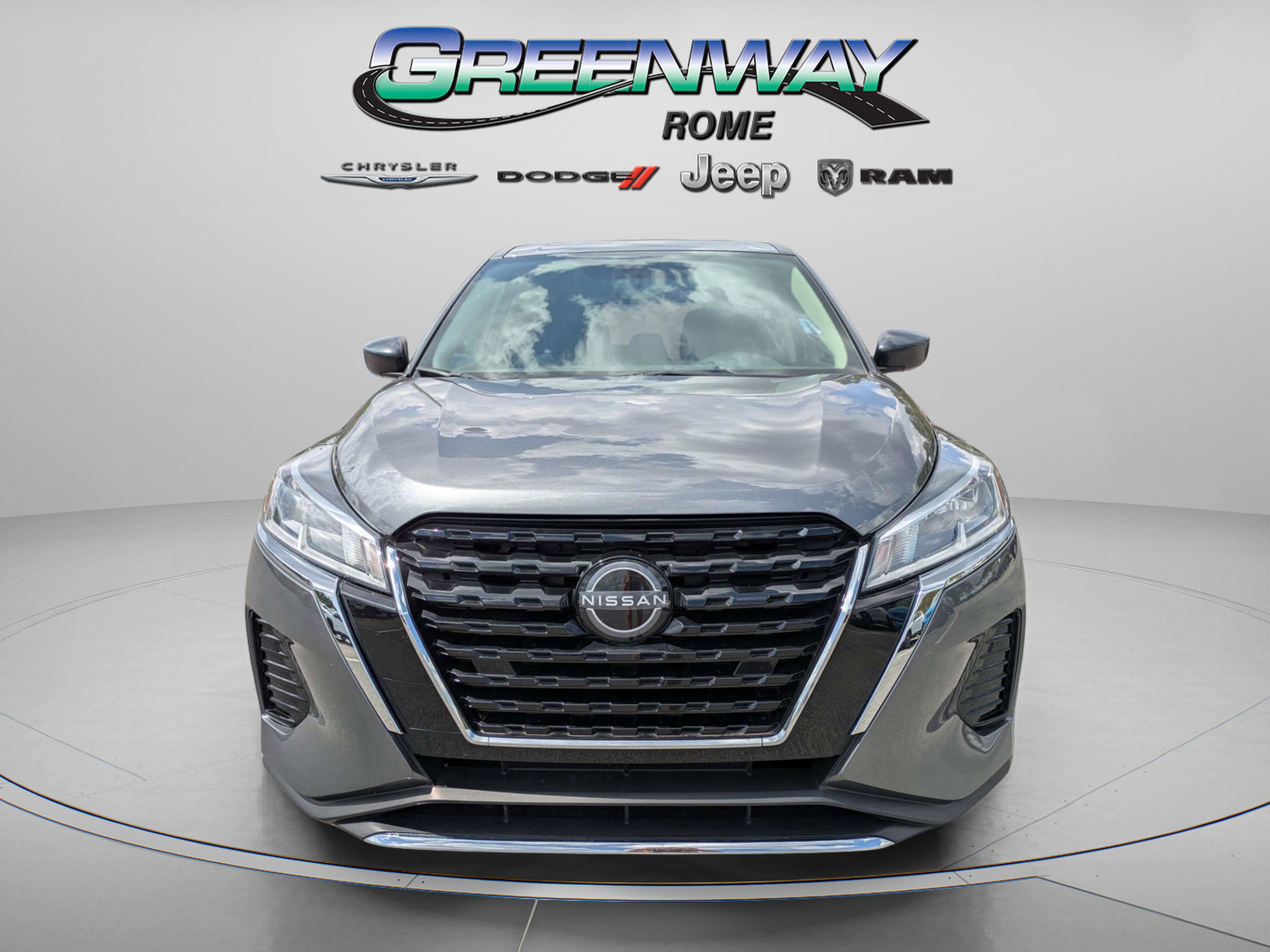 Used 2024 Nissan Kicks S image 3