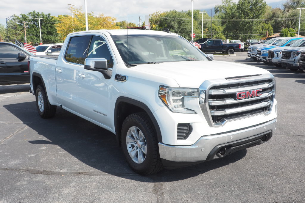 Used 2019 GMC Sierra 1500 SLE w/ Driver Alert Package I AWD/4WD image 3