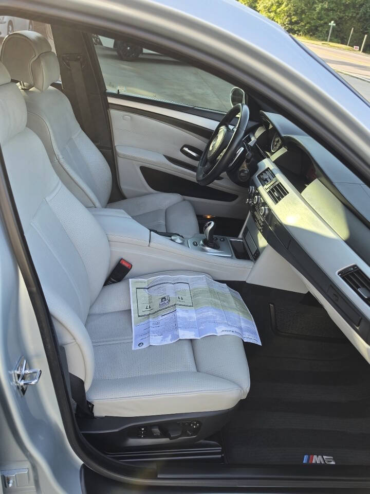 Used 2008 BMW M5 RWD image 12