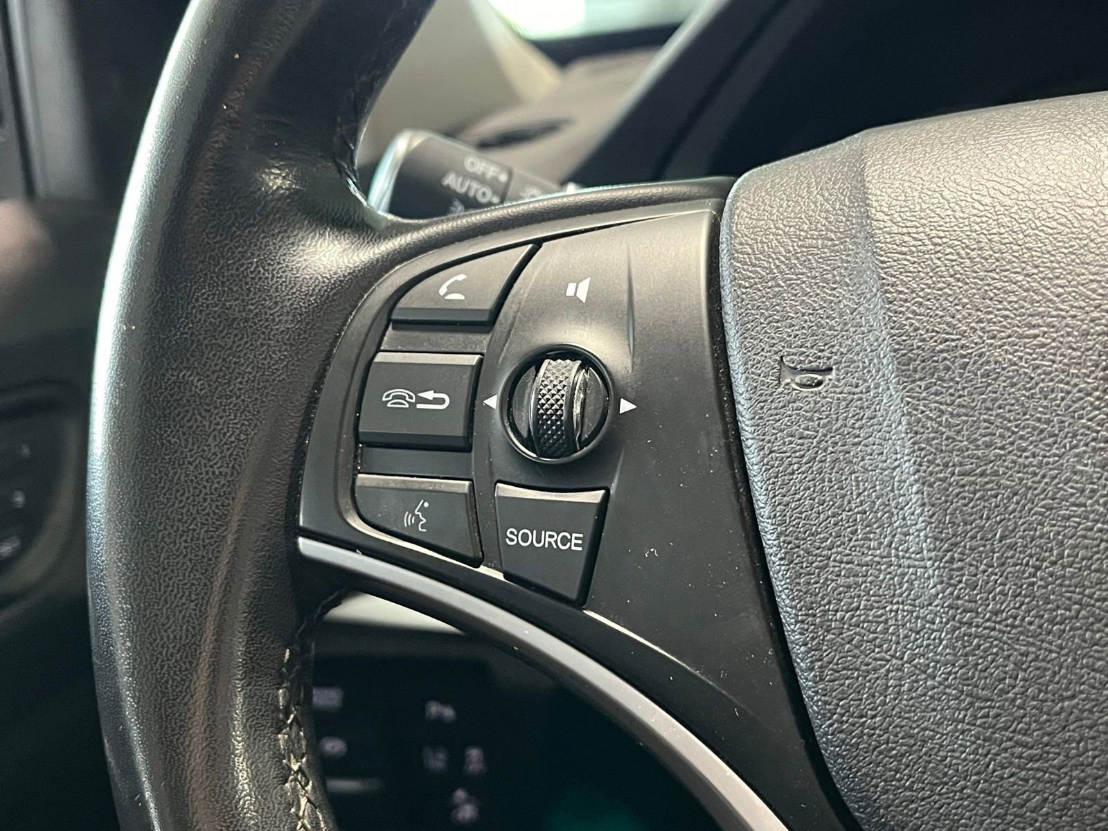 Used 2019 Acura MDX SH-AWD w/ Technology Package image 32