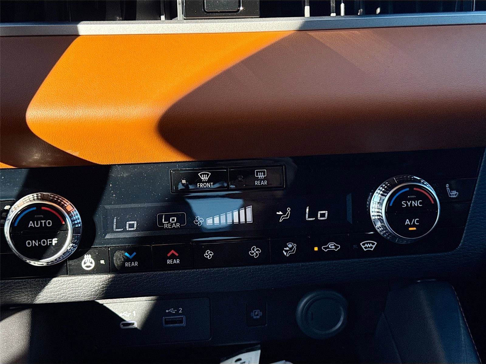 New 2025 Mitsubishi Outlander SEL image 16