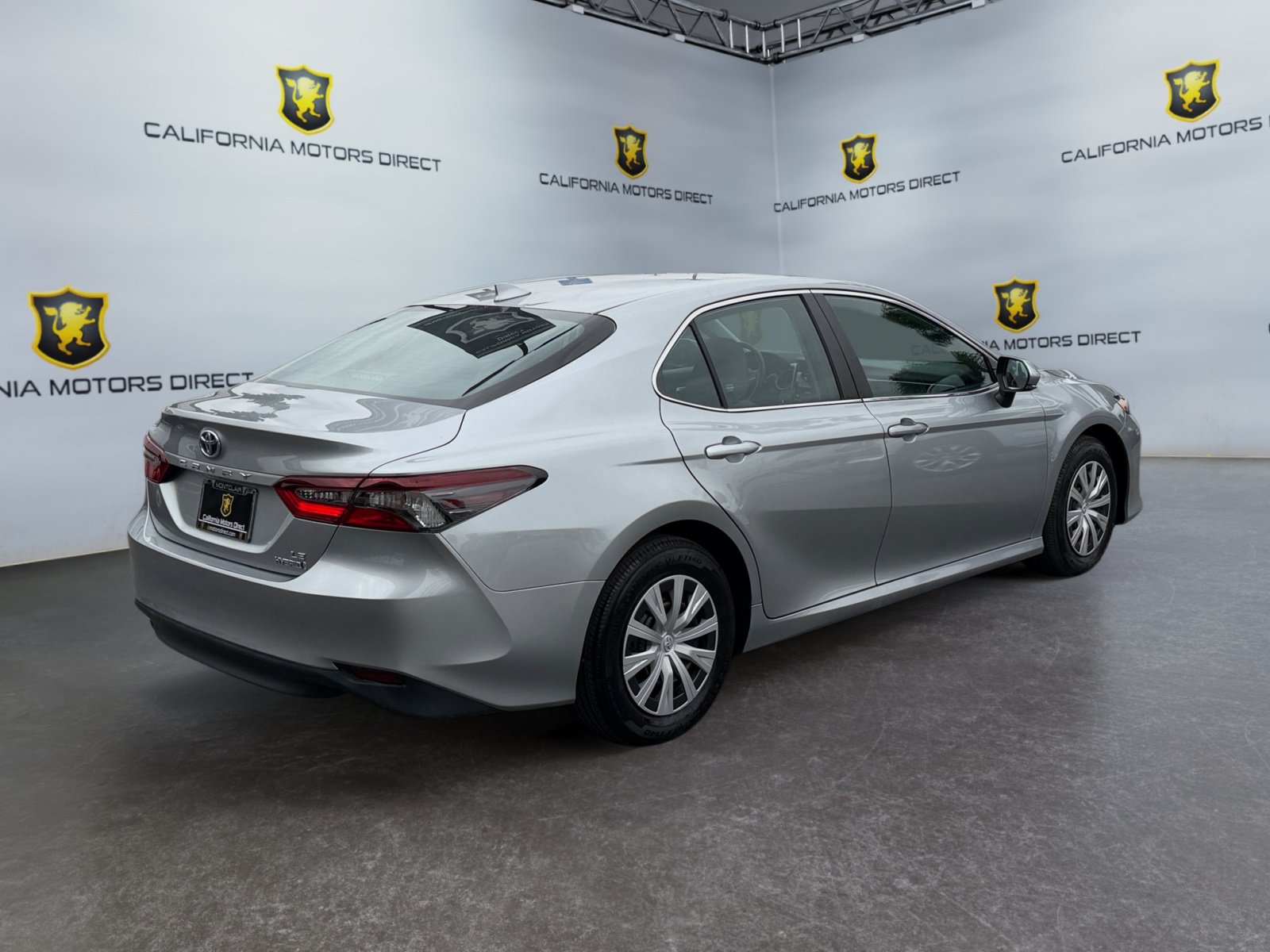Used 2023 Toyota Camry LE FWD image 5