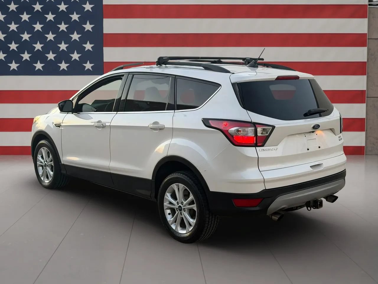 Used 2018 Ford Escape SEL AWD/4WD image 9