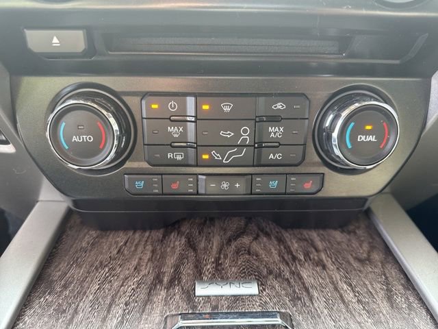 Used 2017 Ford F250 Lariat w/ Lariat Value Package AWD/4WD image 18