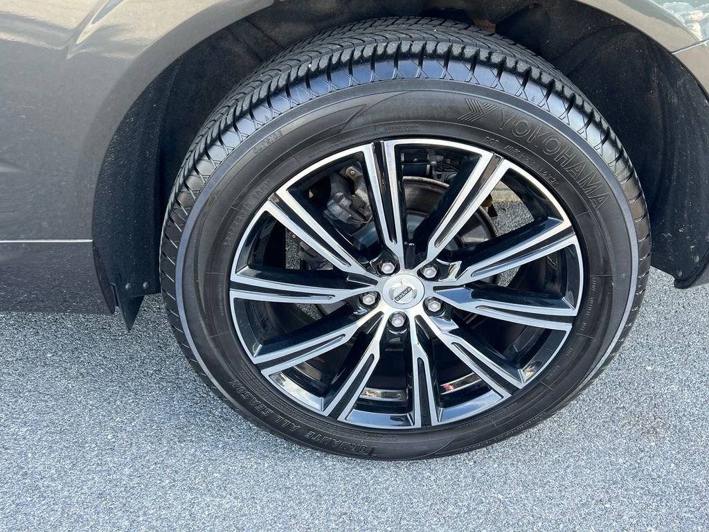 Used 2019 Volvo XC60 T5 Inscription AWD/4WD image 16