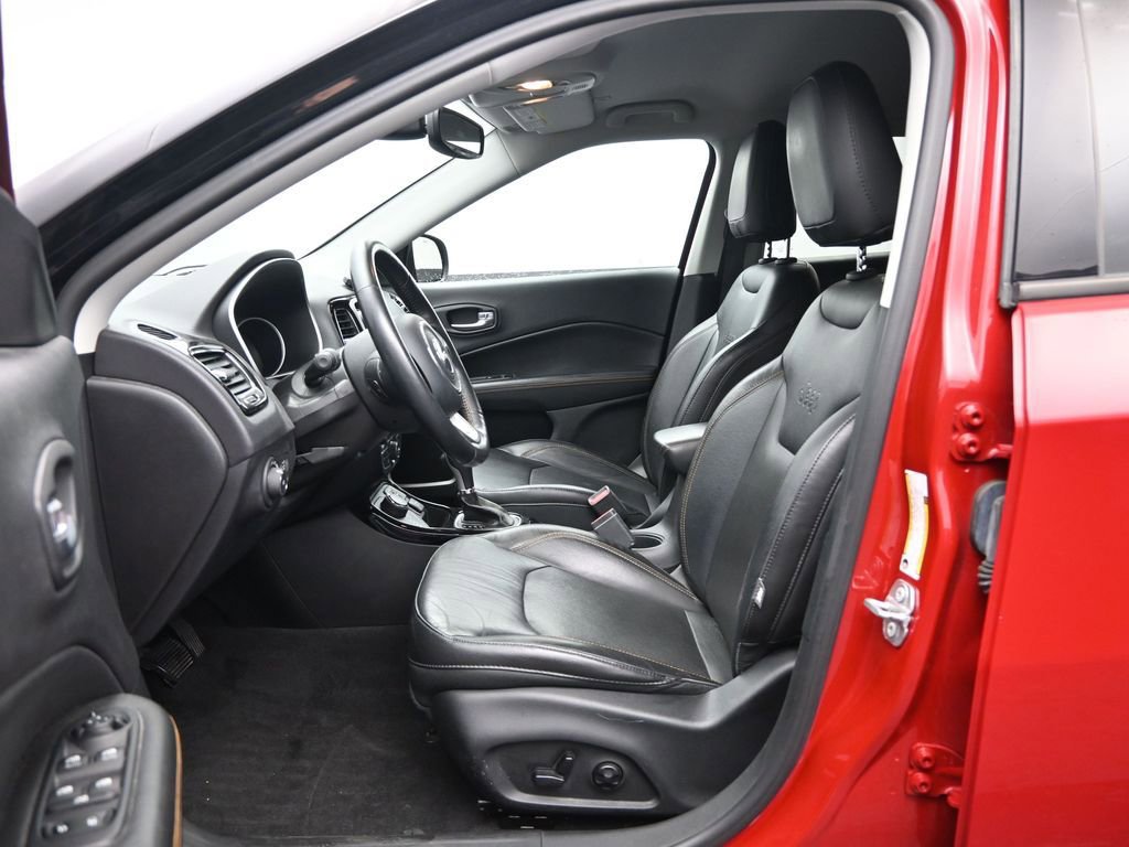 Used 2018 Jeep Compass Limited image 23