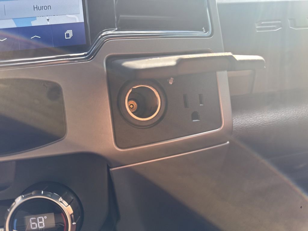 Used 2022 Ford F350 King Ranch w/ King Ranch Ultimate Package AWD/4WD image 29