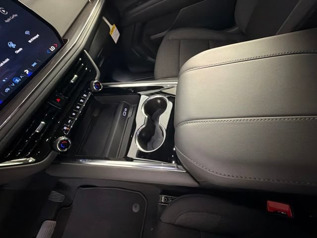 New 2026 Chevrolet Suburban LS w/ Max Trailering Package AWD/4WD image 19
