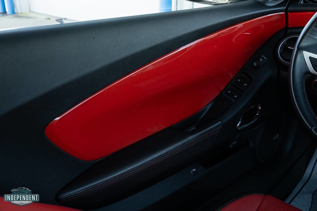 Used 2011 Chevrolet Camaro SS w/ RS Package image 13