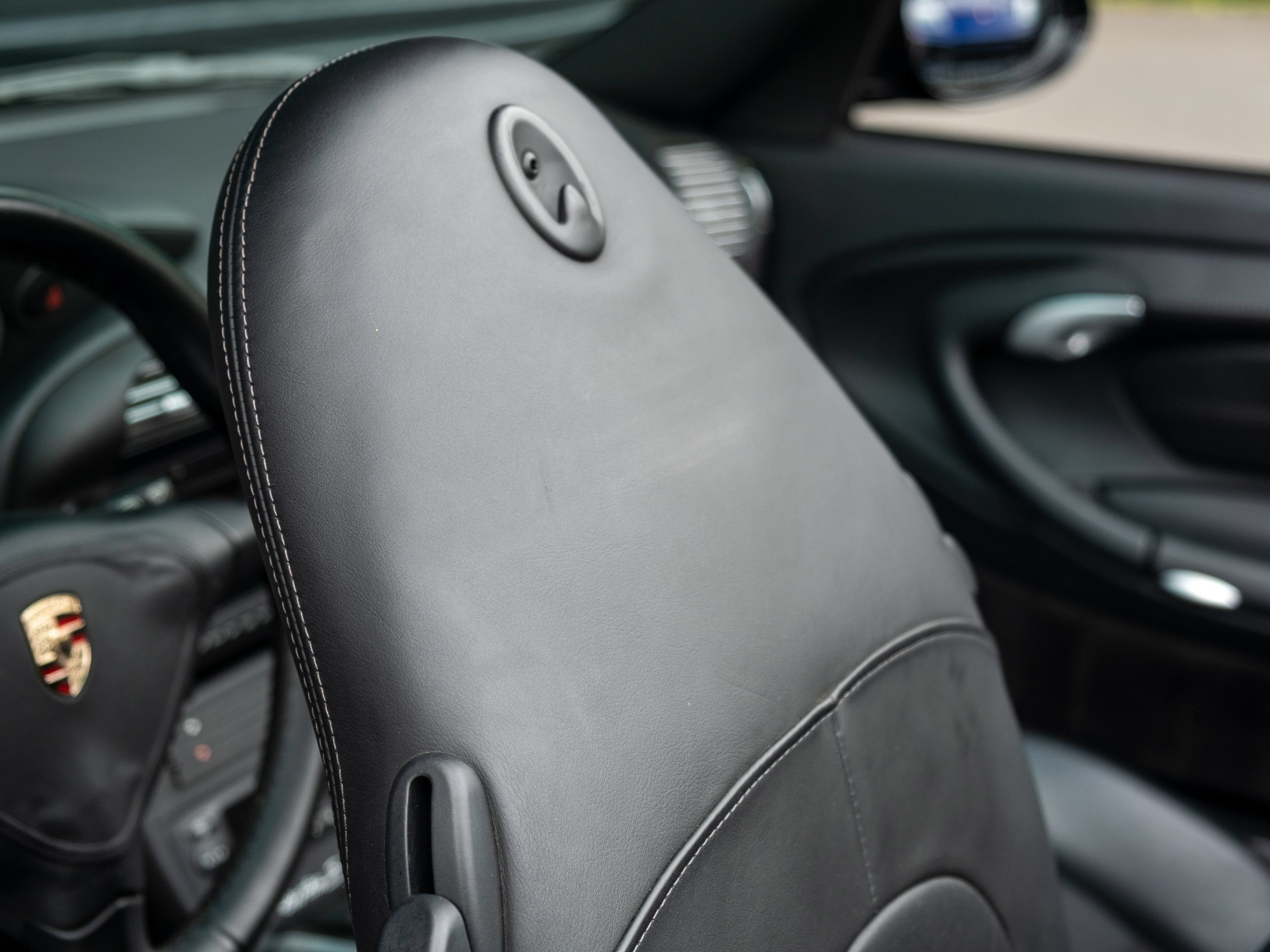 Used 2005 Porsche 911 Turbo AWD/4WD image 37