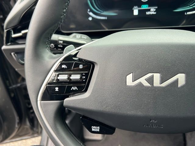 Certified 2023 Kia Niro EX image 22