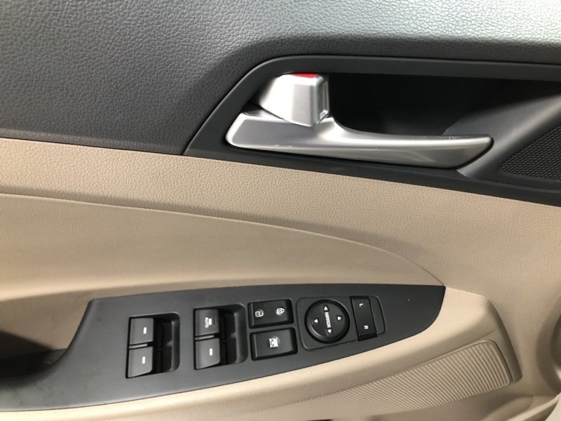 Used 2021 Hyundai Tucson SEL w/ Cargo Package image 18